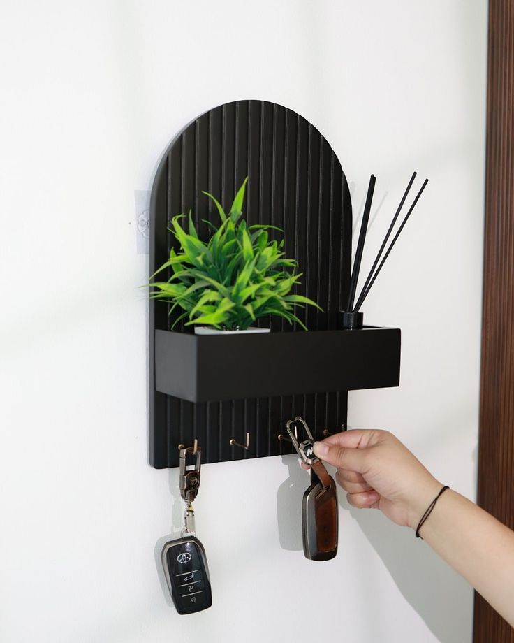 Arch Wall-Mounted Key Holder with Shelf size 9×14